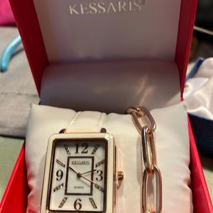 Rose gold watch and bracelet  with extra rose gold bracelet